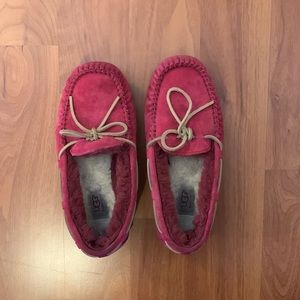 UGG slippers in great condition